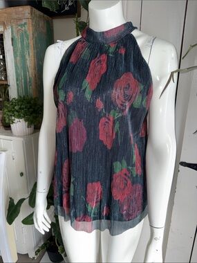 Suzy Shier Halter Neck Floral Pleated Tank Top - Black with Red Rose Print NWOT